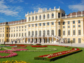 Schonbrunn palace vienna